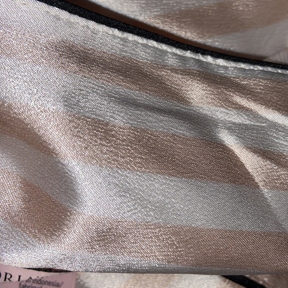 NWT VICTORIA'S SECRET Satin Long PJ Set- xs small - Picture 5 of 7